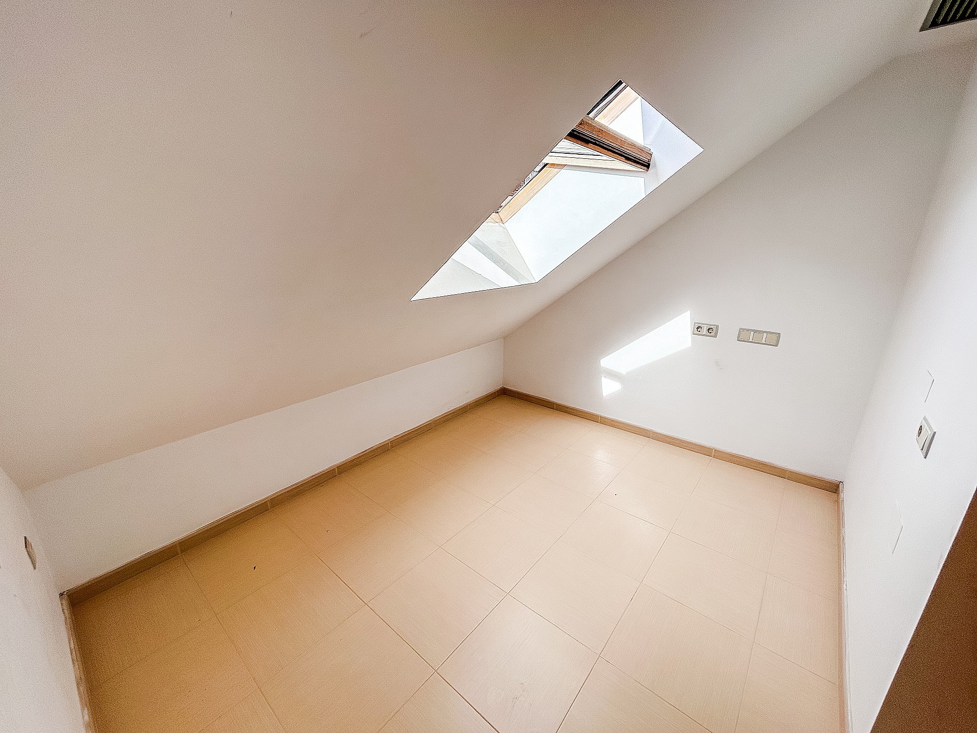 Resale - 2 Bedroom 1 Bathroom Apartment in Crevillente -  - Alicante