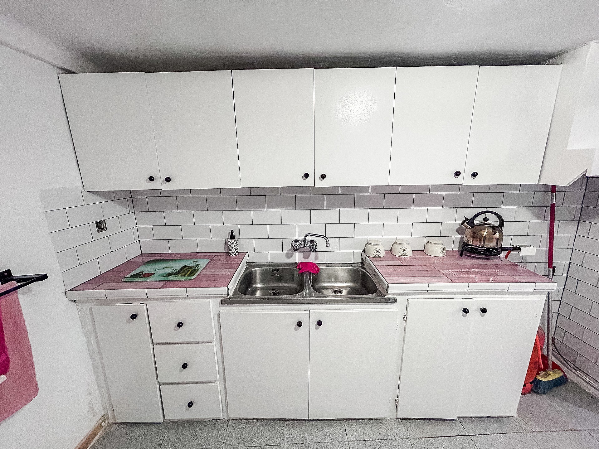 Resale - 4 Bedroom 2 Bathroom Townhouse in Onil -  - Alicante