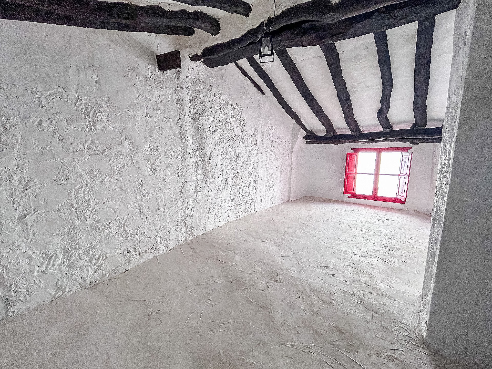 Resale - 4 Bedroom 2 Bathroom Townhouse in Onil -  - Alicante