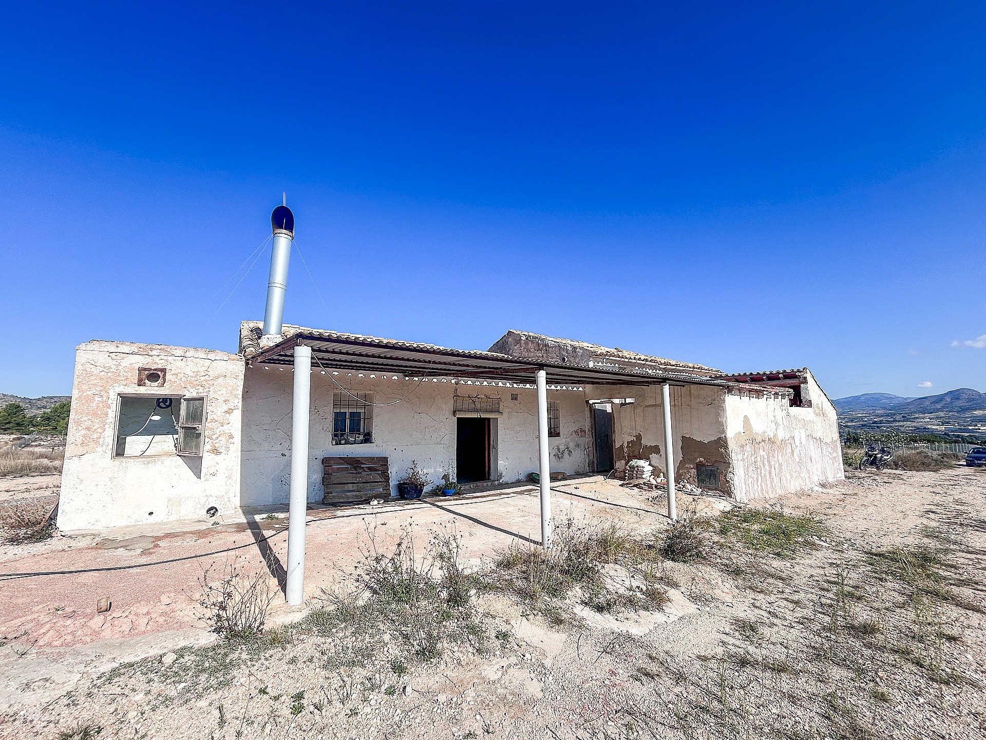 Resale - 2 Bedroom 1 Bathroom Finca in Elda -  - Alicante