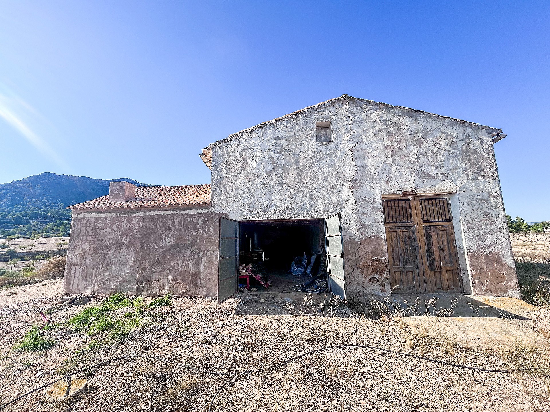 Resale - 2 Bedroom 1 Bathroom Finca in Elda -  - Alicante