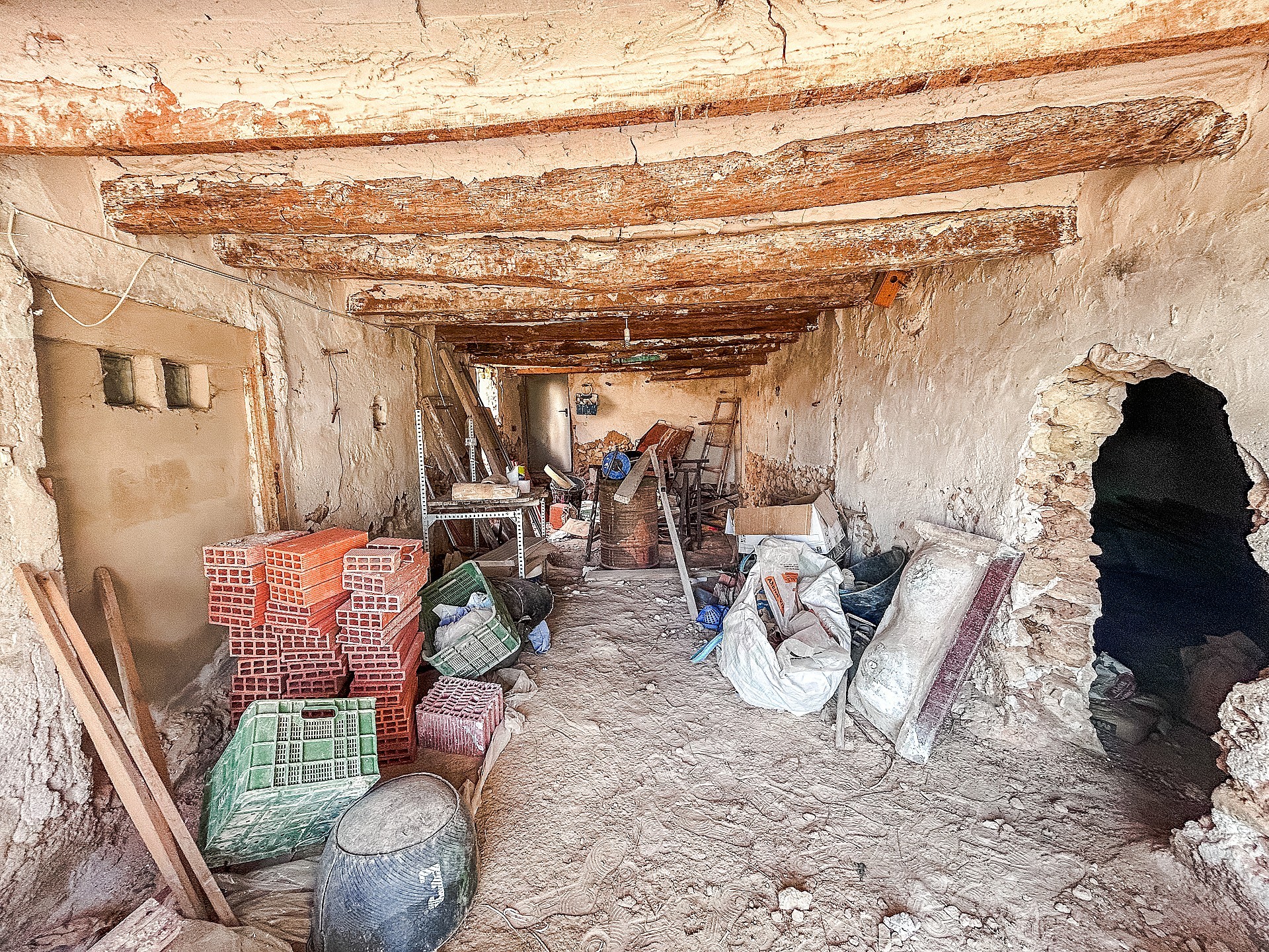 Resale - 2 Bedroom 1 Bathroom Finca in Elda -  - Alicante