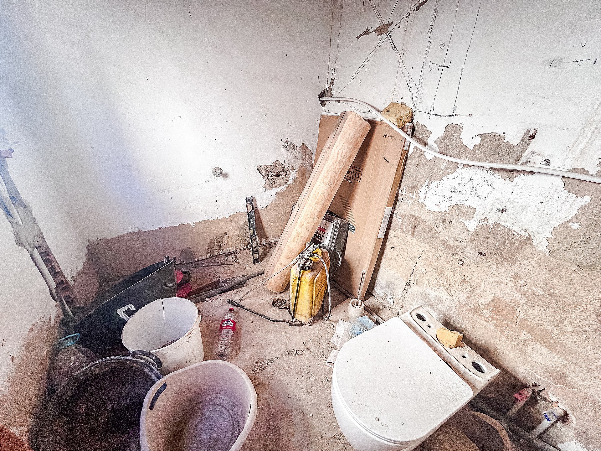 Resale - 2 Bedroom 1 Bathroom Finca in Elda -  - Alicante