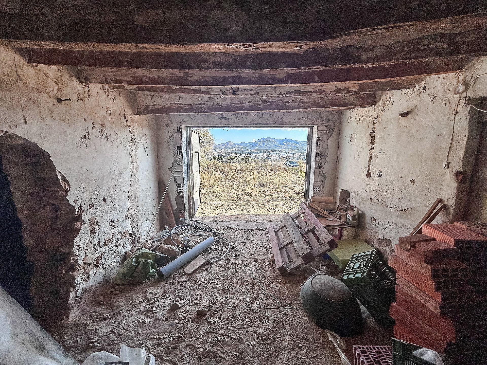 Resale - 2 Bedroom 1 Bathroom Finca in Elda -  - Alicante