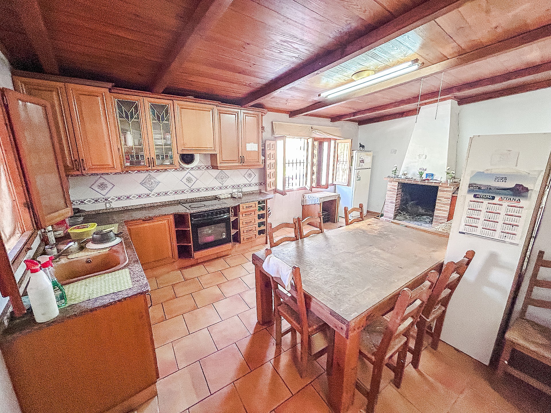 Resale - 4 Bedroom 1 Bathroom Cave House in Casas del Señor -  - Alicante