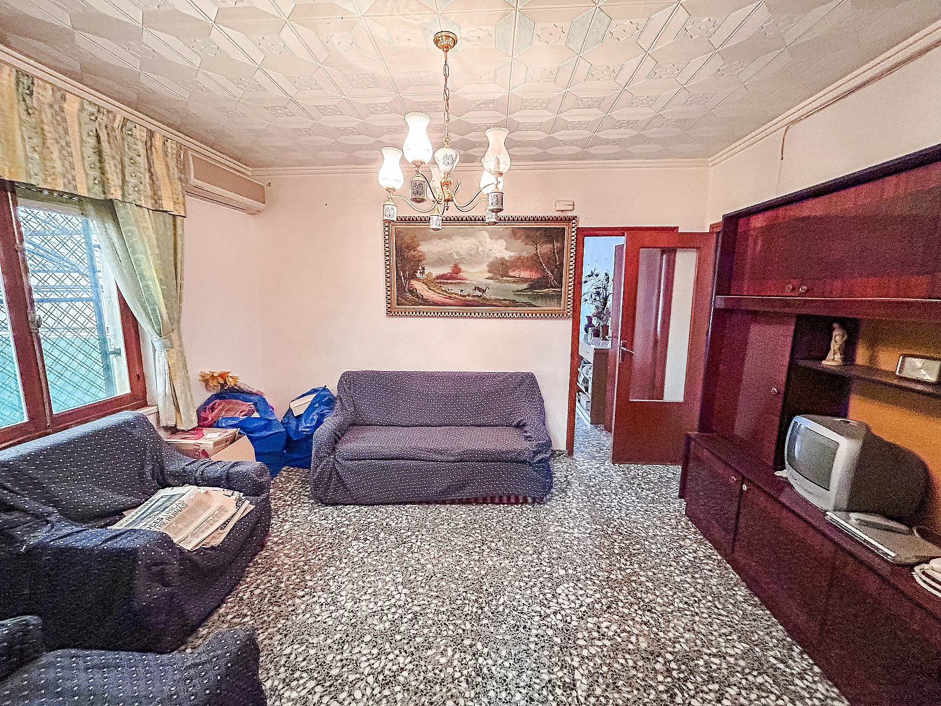 Resale - 6 Bedroom 4 Bathroom Restoration Project in Monóvar -  - Alicante