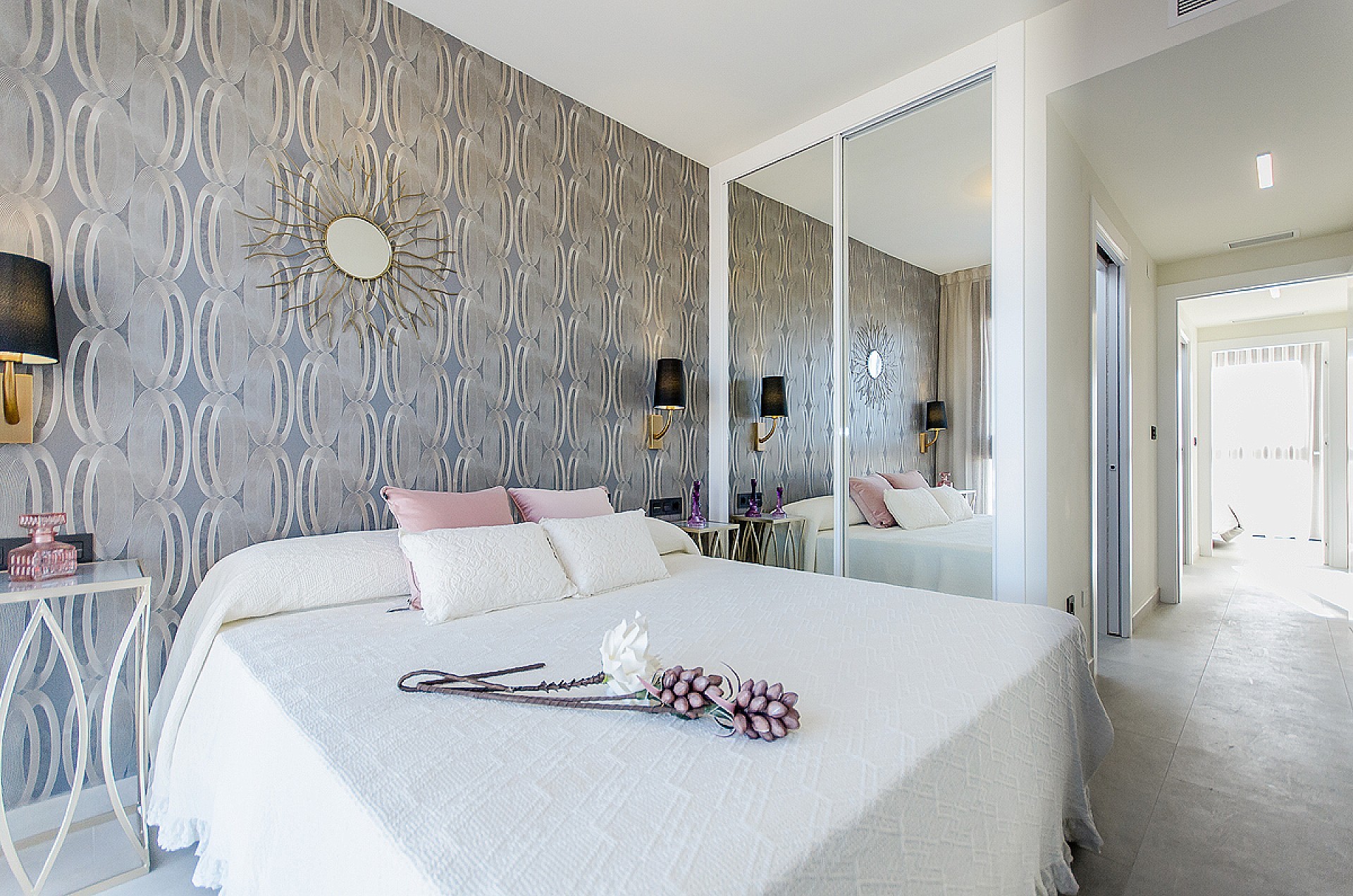 Resale - 2 Bedroom 2 Bathroom Apartment in Torrevieja -  - Alicante