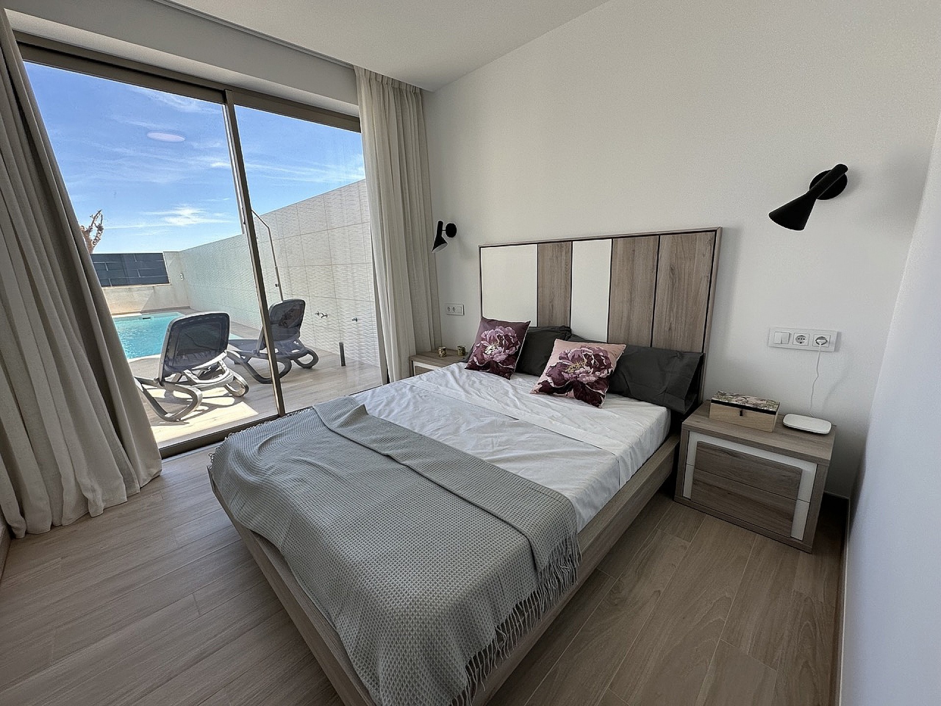 Resale - 3 Bedroom 3 Bathroom Villa in La Manga del Mar Menor -  - Murcia