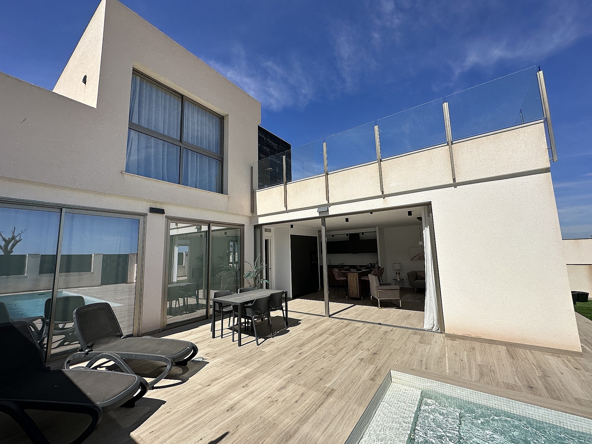 Resale - 3 Bedroom 3 Bathroom Villa in La Manga del Mar Menor -  - Murcia