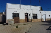 3 Bedroom 1 Bathroom Cave House in Canalosa