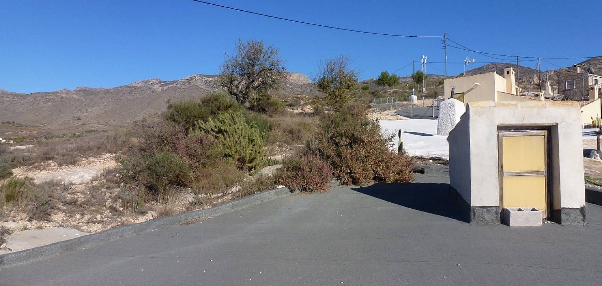 Resale - 3 Bedroom 1 Bathroom Cave House in Canalosa -  - Alicante