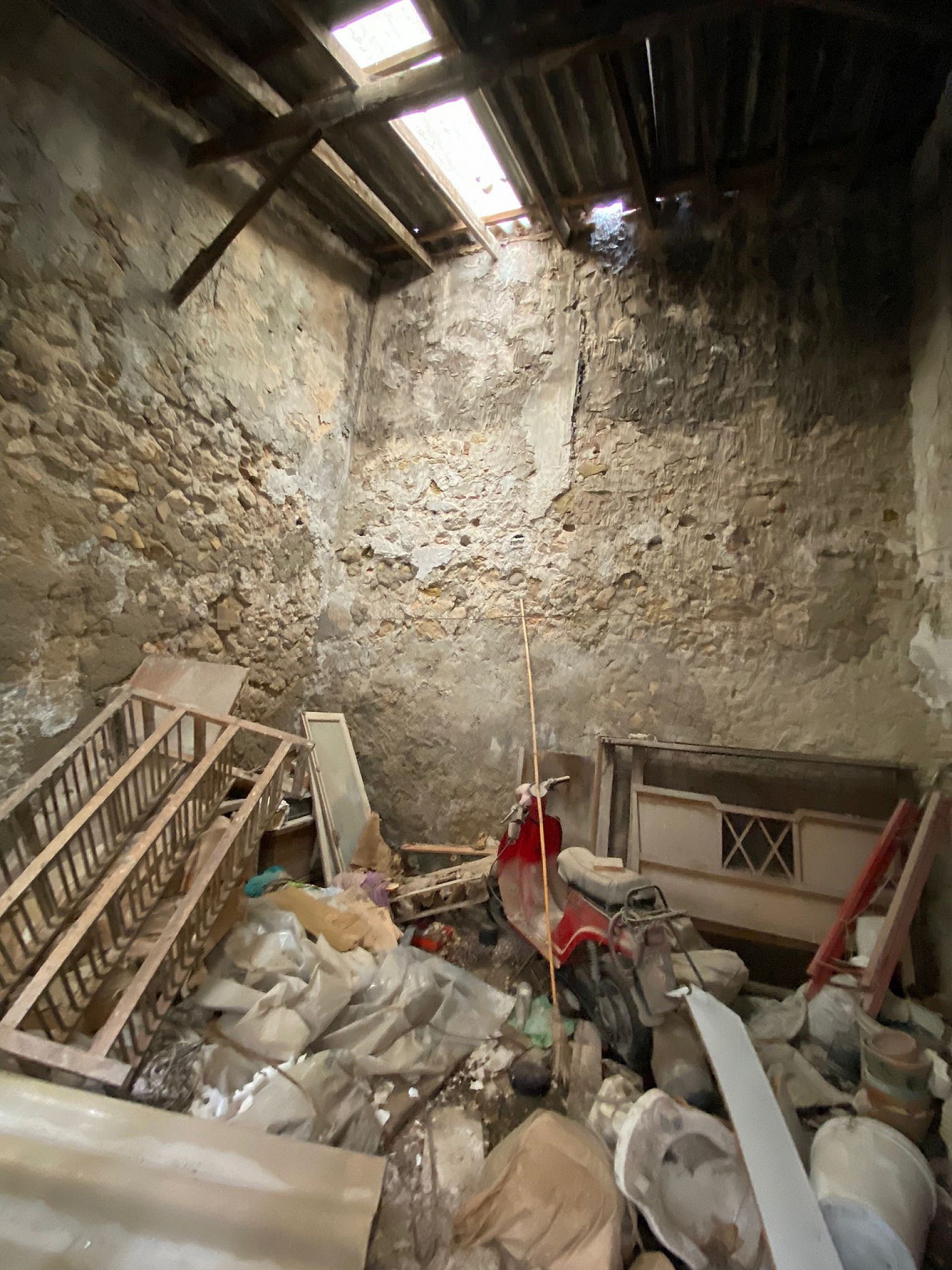 Resale - 5 Bedroom 2 Bathroom Townhouse in Aspe -  - Alicante