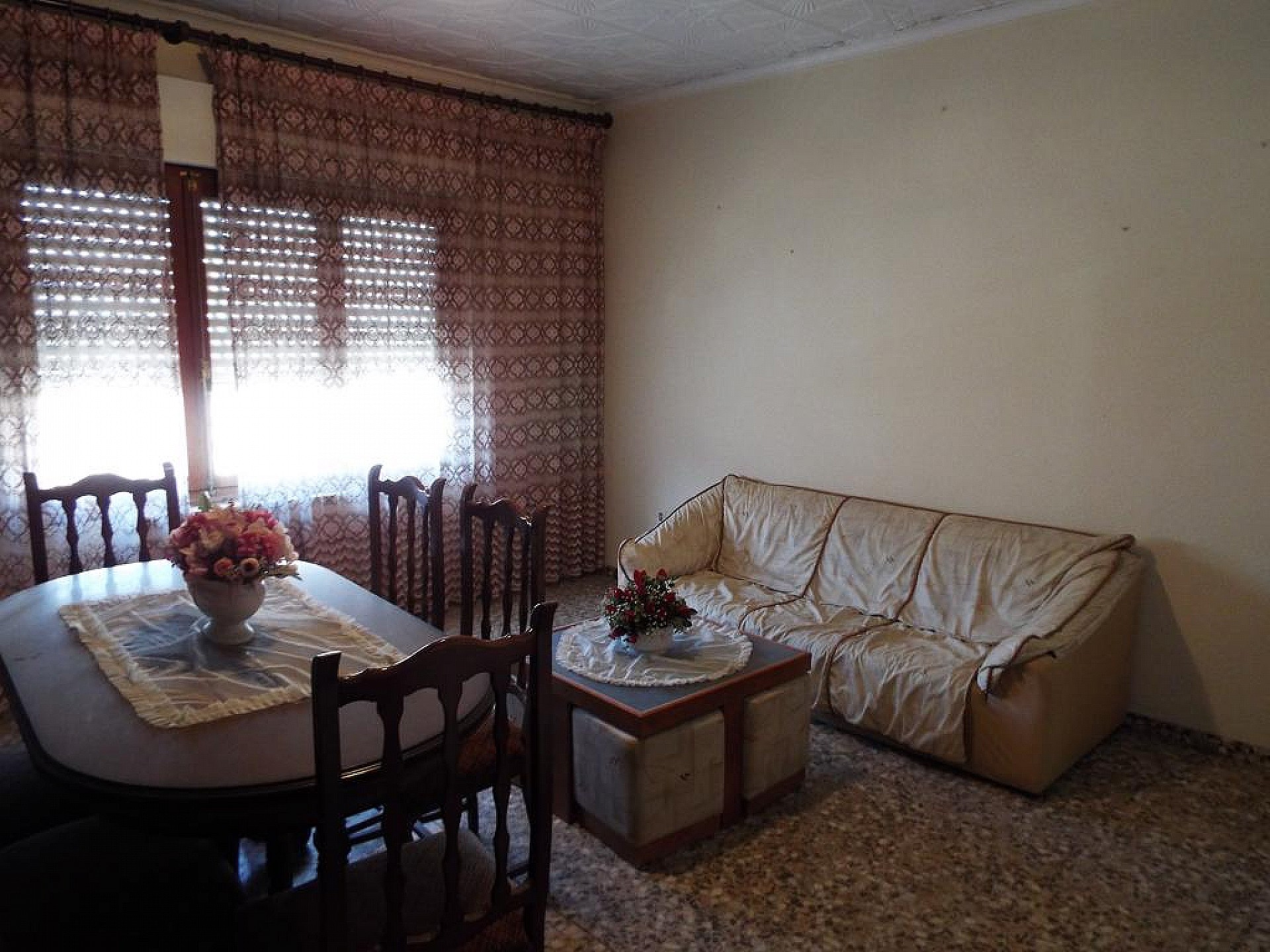 Resale - 4 Bedroom 3 Bathroom Apartment in Caudete -  - Albacete