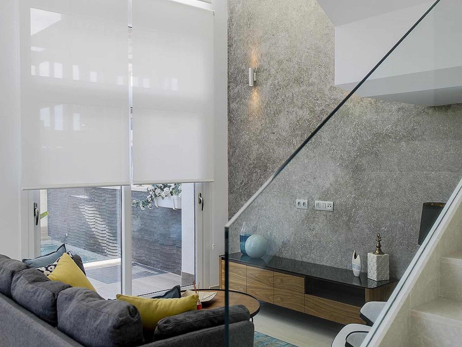 Resale - 3 Bedroom 3 Bathroom Villa in Los Montesinos -  - Alicante