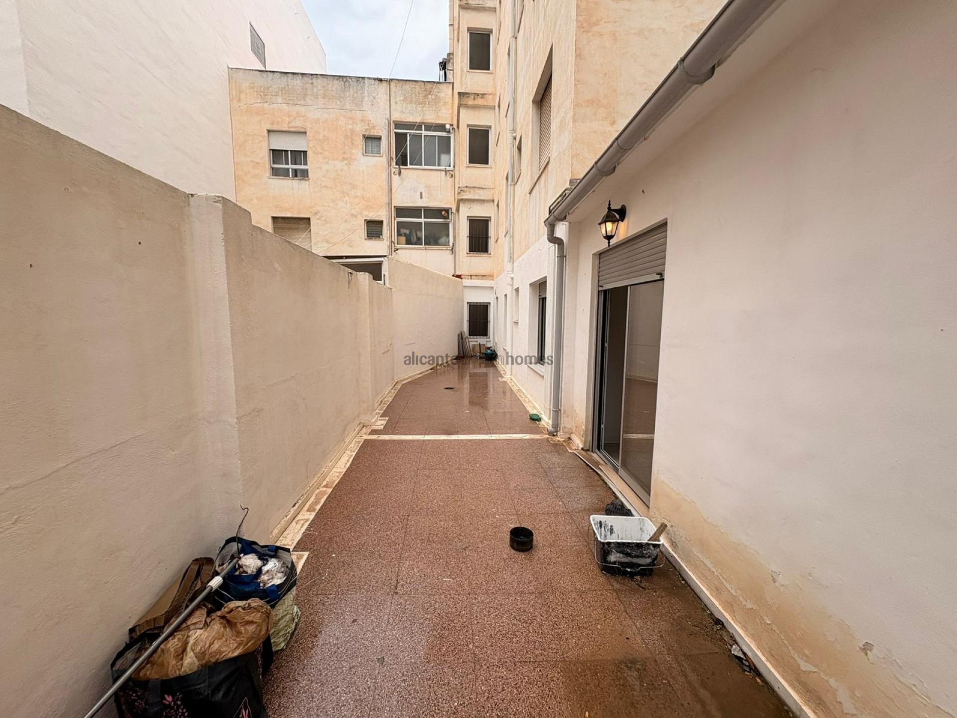 Resale - 3 Bedroom 2 Bathroom Apartment in Crevillente -  - Alicante