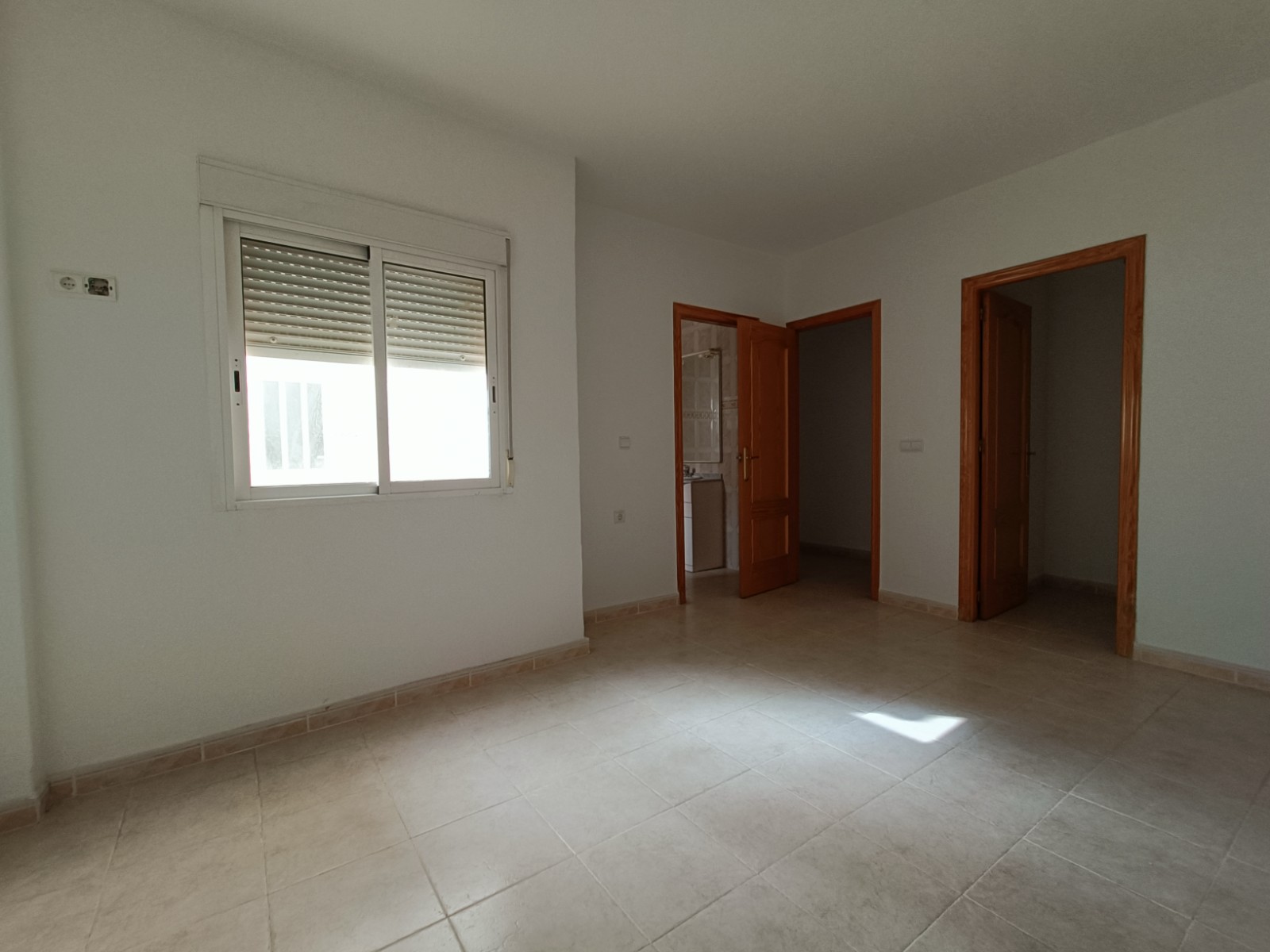 Resale - 7 Bedroom 3 Bathroom Townhouse in La Murada -  - Alicante