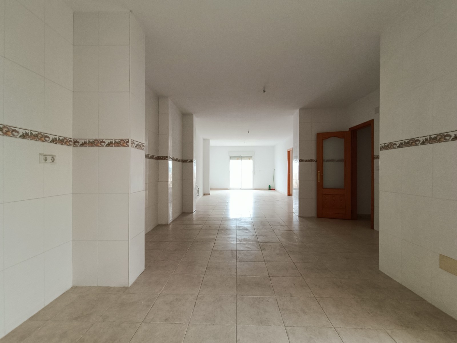 Resale - 7 Bedroom 3 Bathroom Townhouse in La Murada -  - Alicante