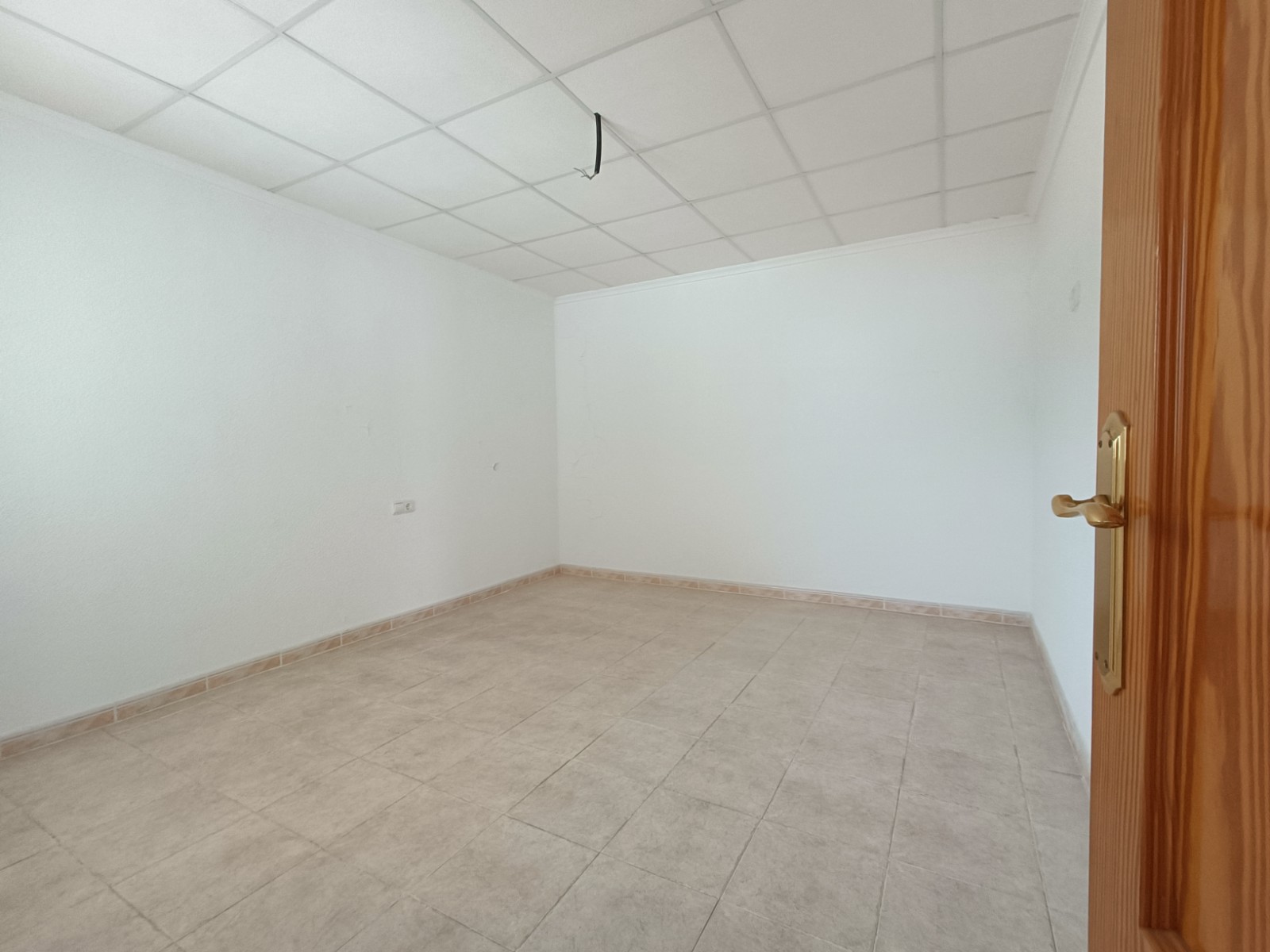 Resale - 7 Bedroom 3 Bathroom Townhouse in La Murada -  - Alicante