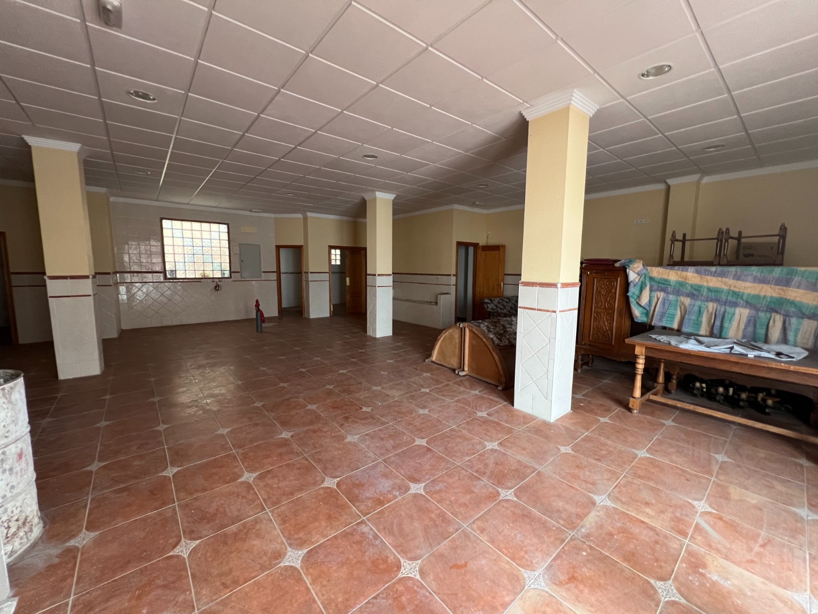 Resale - 7 Bedroom 3 Bathroom Townhouse in La Murada -  - Alicante