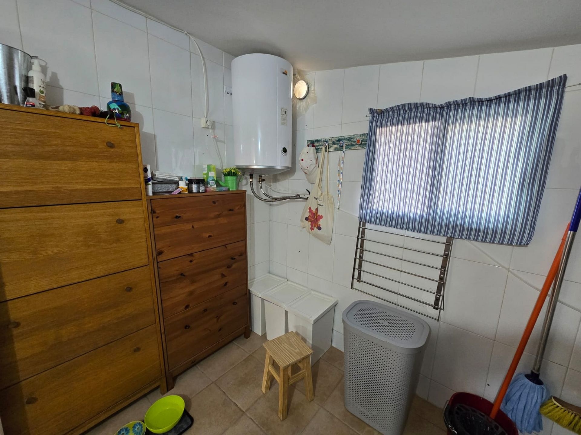 Resale - 3 Bedroom 2 Bathroom Villa in Sax -  - Alicante