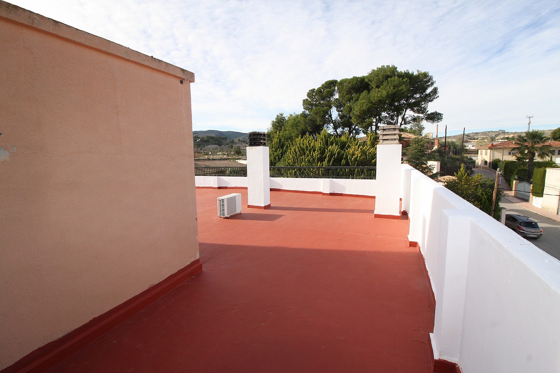 Resale - 4 Bedroom 3 Bathroom Townhouse in Monóvar -  - Alicante