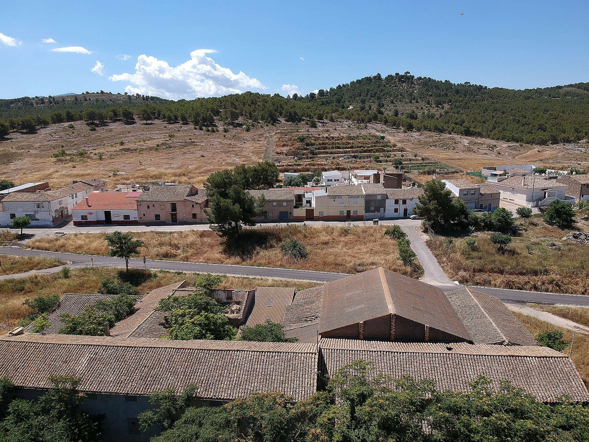 Resale - Country house in Beneixama -  - Alicante