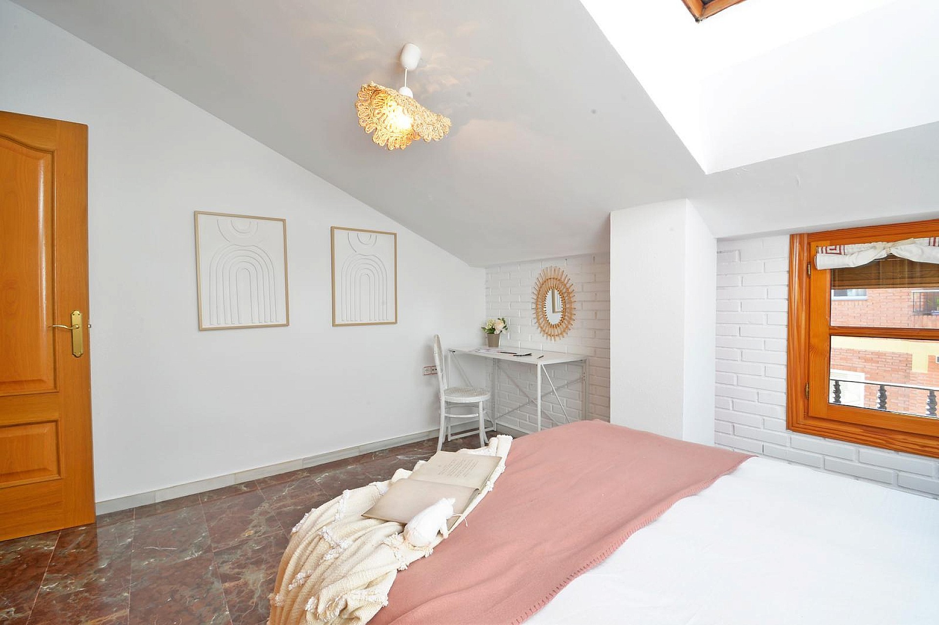 Resale - 4 Bedroom 4 Bathroom Townhouse in Sax - , Sax, Alicante, Spain - Alicante