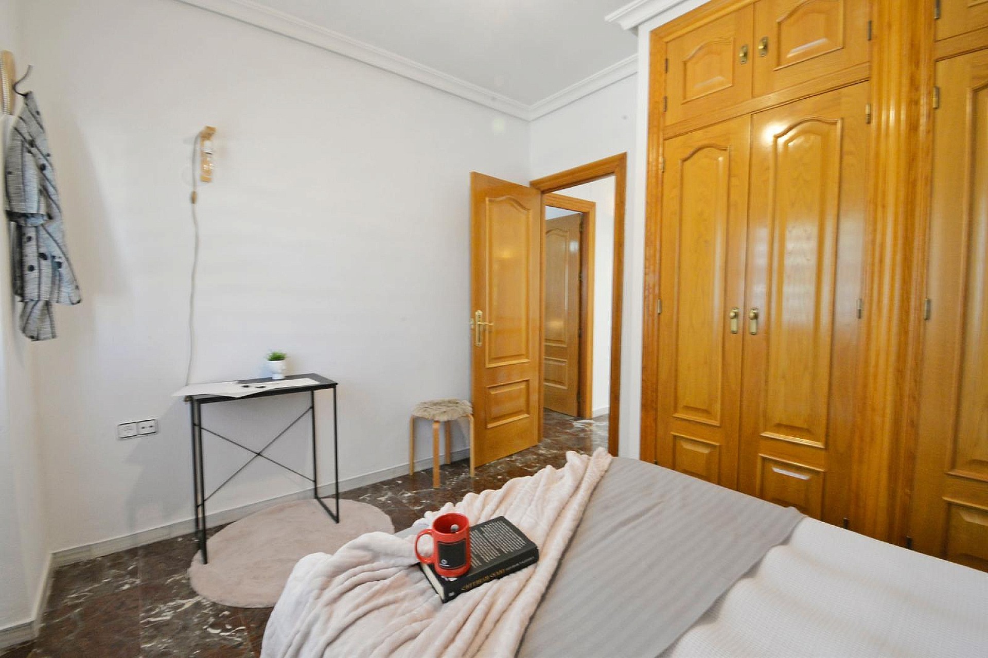 Resale - 4 Bedroom 4 Bathroom Townhouse in Sax - , Sax, Alicante, Spain - Alicante