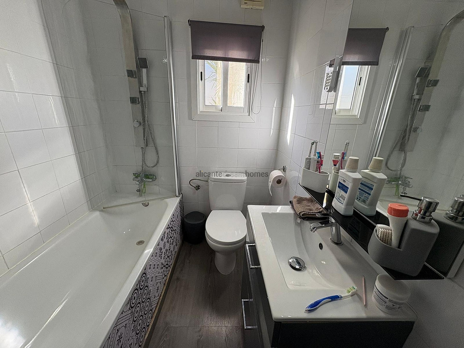 Resale - 3 Bedroom 2 Bathroom Townhouse in Casas del Señor -  - Alicante