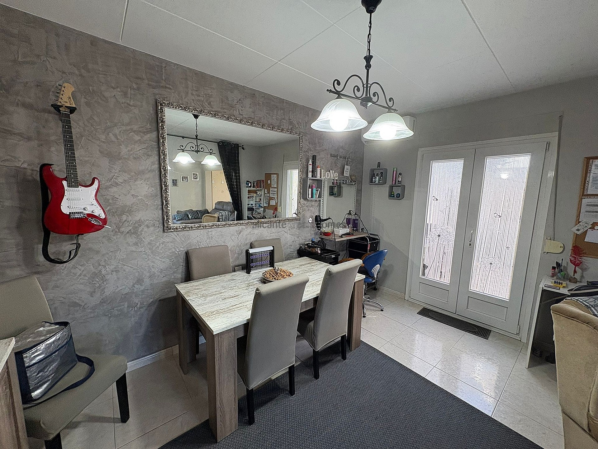Resale - 3 Bedroom 2 Bathroom Townhouse in Casas del Señor -  - Alicante