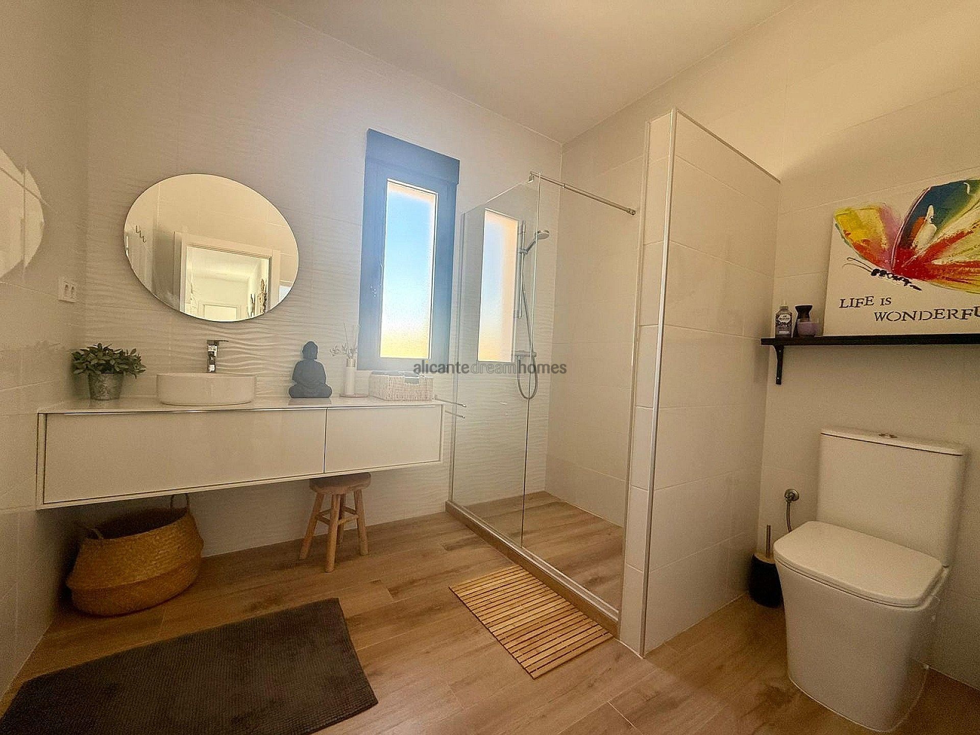 Resale - 3 Bedroom 2 Bathroom Villa in Pinoso - , Pinoso, Alicante, Spain - Alicante
