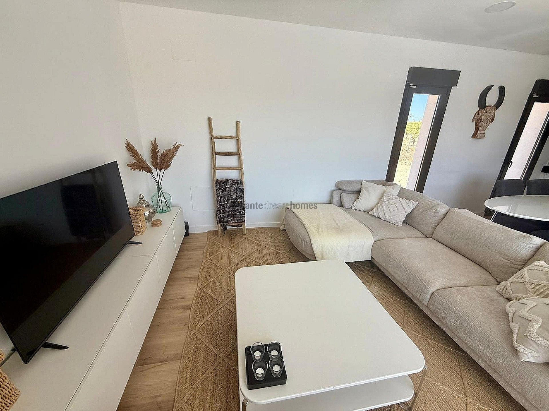 Resale - 3 Bedroom 2 Bathroom Villa in Pinoso - , Pinoso, Alicante, Spain - Alicante