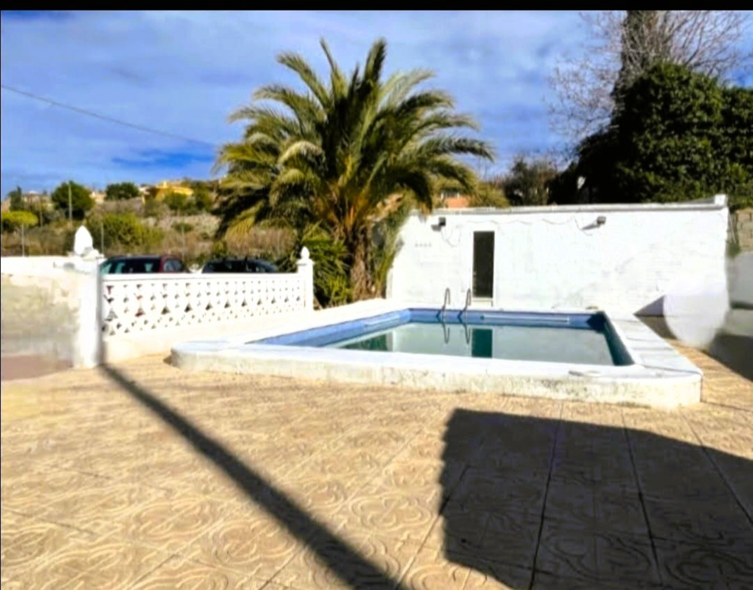 Resale - 5 Bedroom 2 Bathroom Villa in Elche -  - Alicante