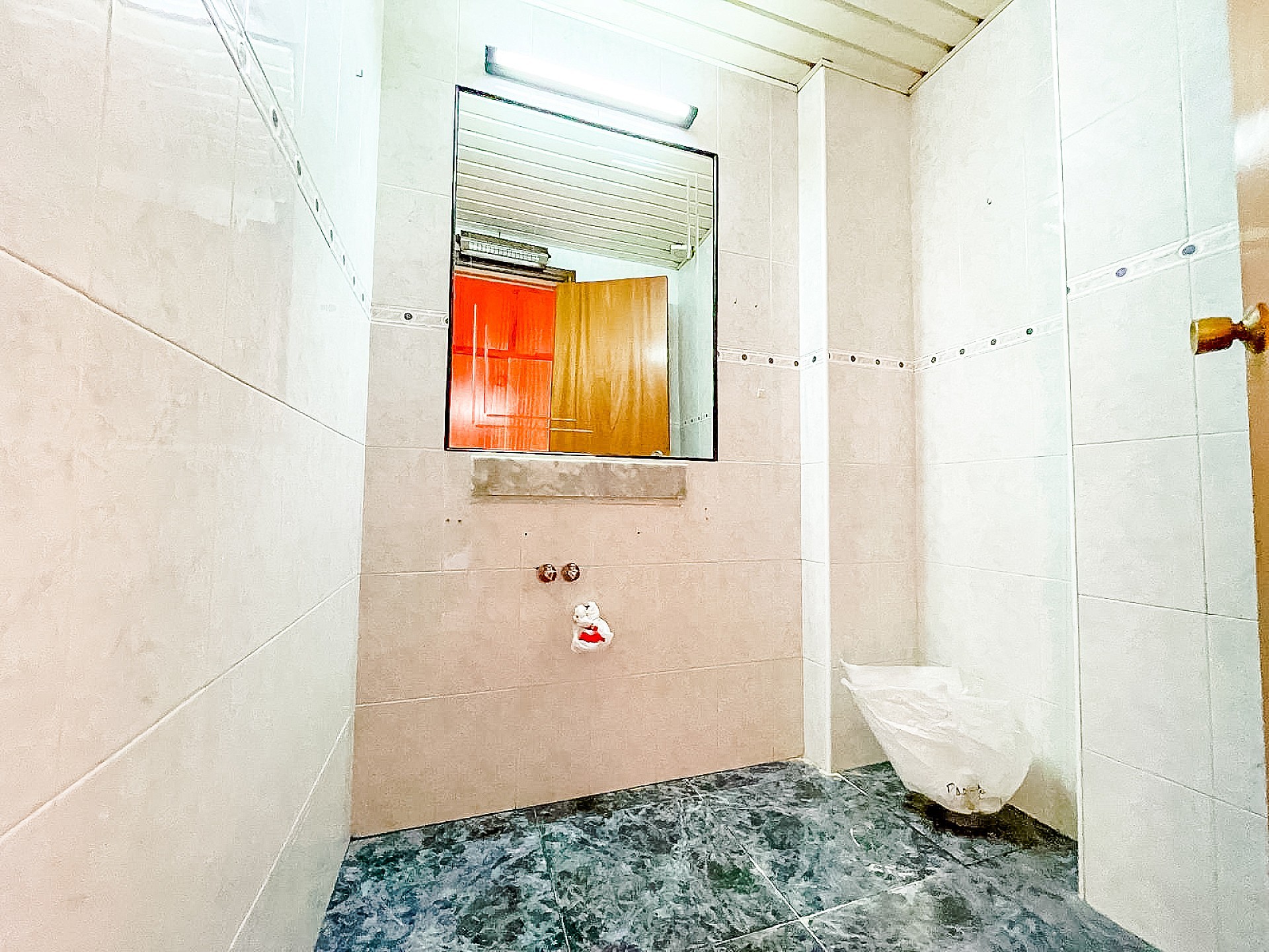 Resale - 3 Bedroom 2 Bathroom Apartment in Pinoso -  - Alicante