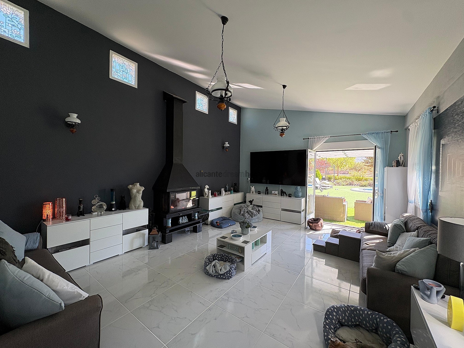 Sold - 3 Bedroom 2 Bathroom Villa in Biar -  - Alicante