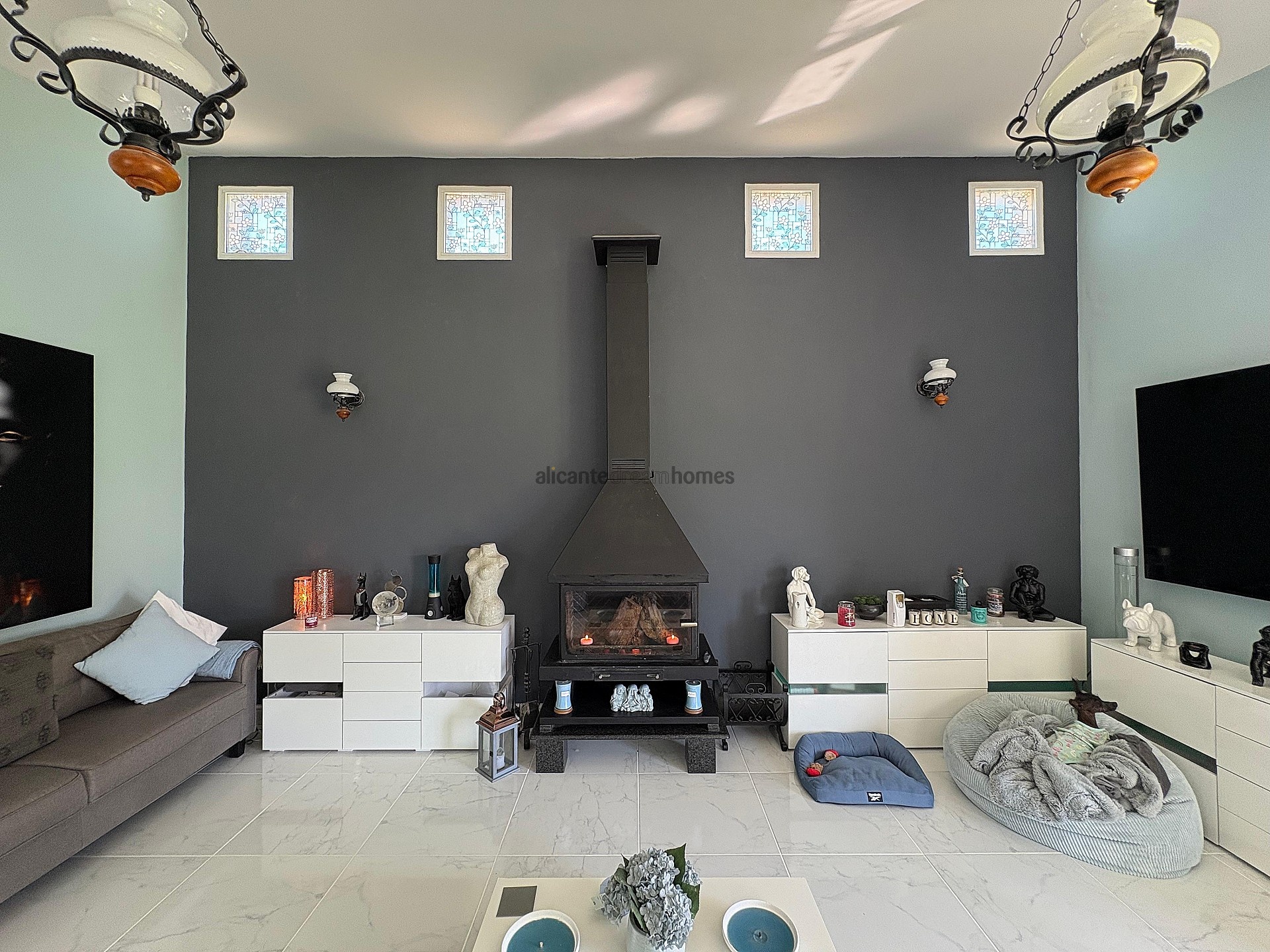 Sold - 3 Bedroom 2 Bathroom Villa in Biar -  - Alicante