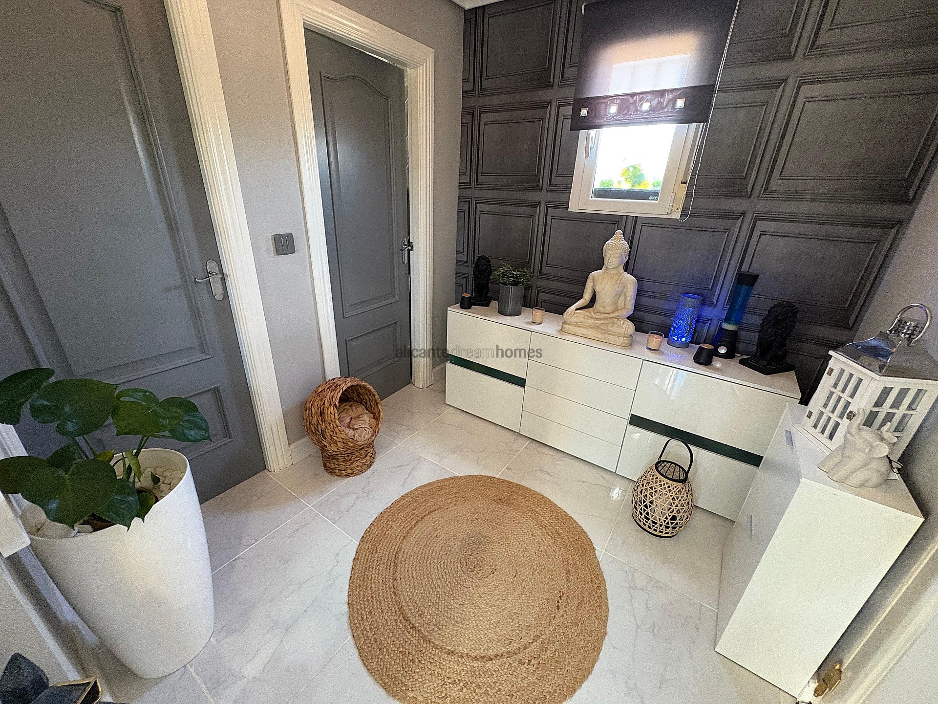 Sold - 3 Bedroom 2 Bathroom Villa in Biar -  - Alicante