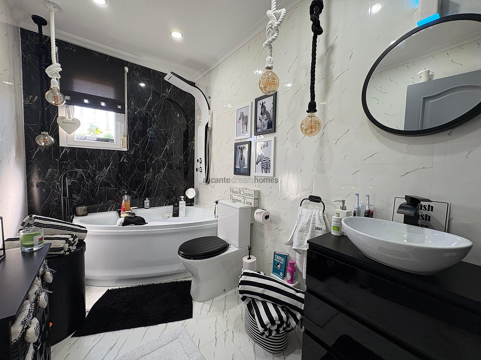 Sold - 3 Bedroom 2 Bathroom Villa in Biar -  - Alicante