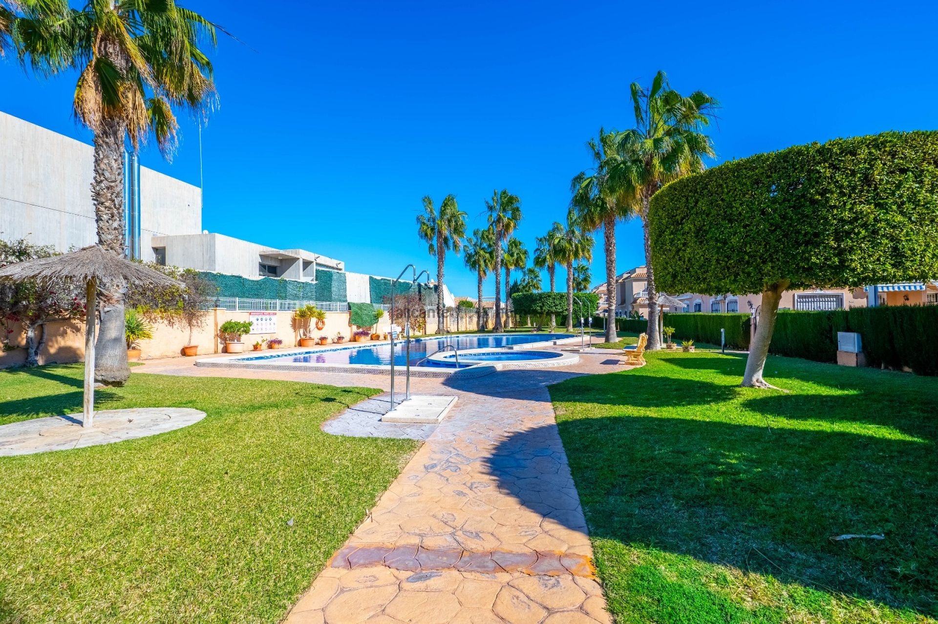 Resale - 2 Bedroom 2 Bathroom Duplex in Orihuela Costa -  - Alicante