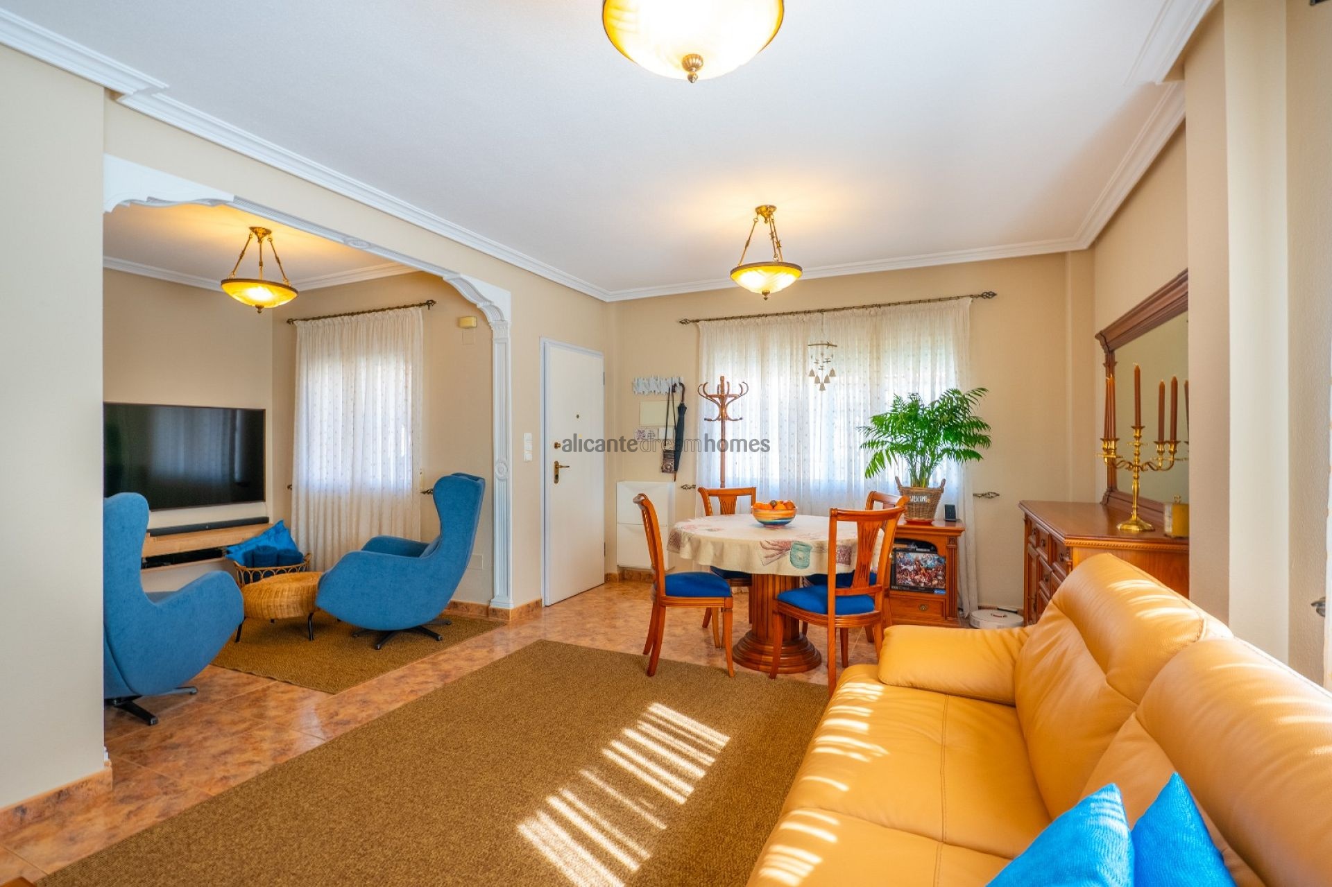 Resale - 2 Bedroom 2 Bathroom Duplex in Orihuela Costa -  - Alicante