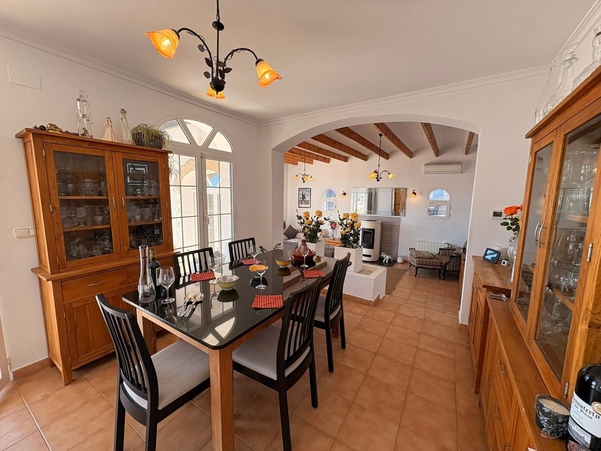 Resale - 4 Bedroom 4 Bathroom Villa in Monóvar -  - Alicante