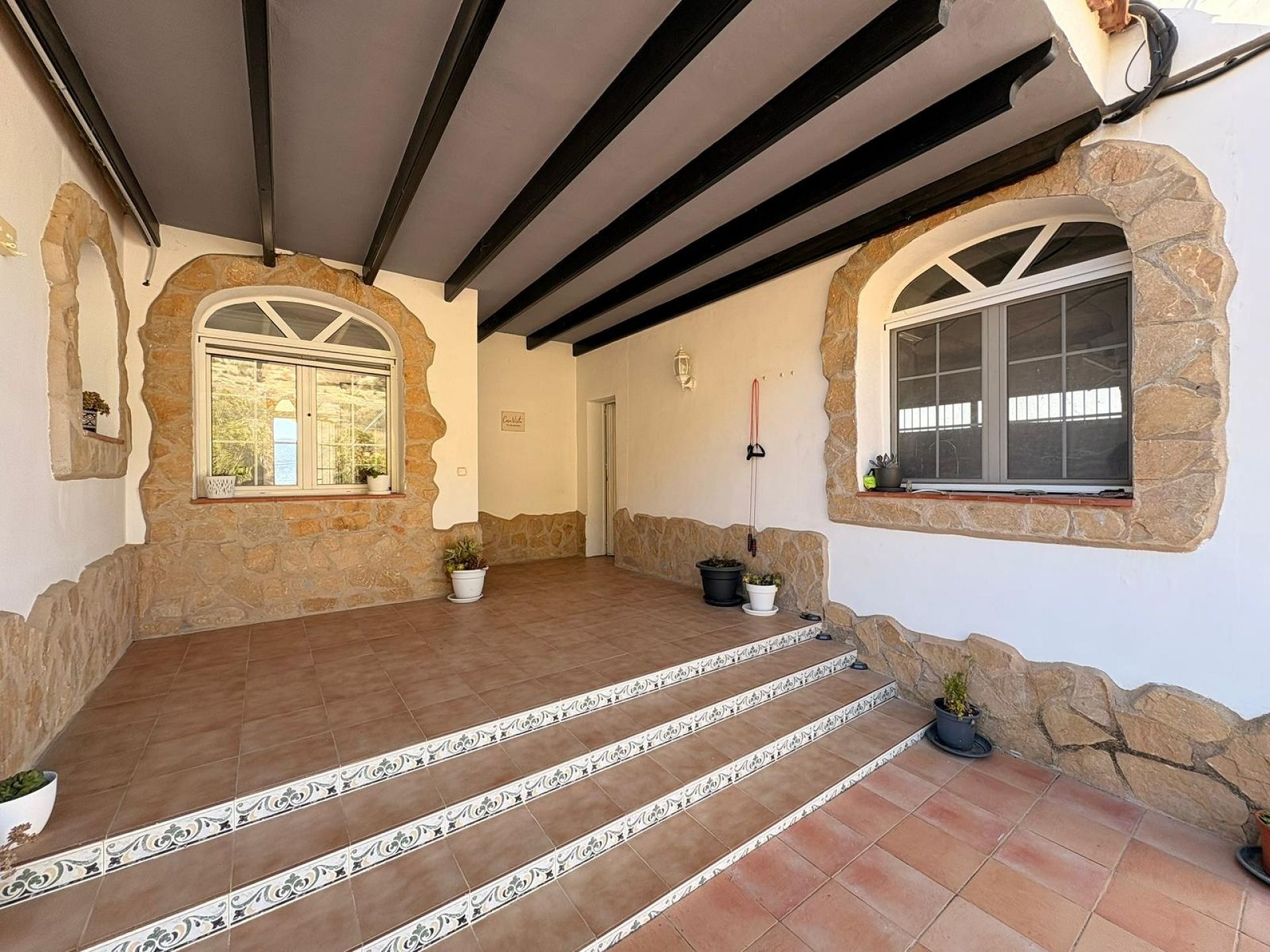 Resale - 4 Bedroom 4 Bathroom Villa in Monóvar -  - Alicante