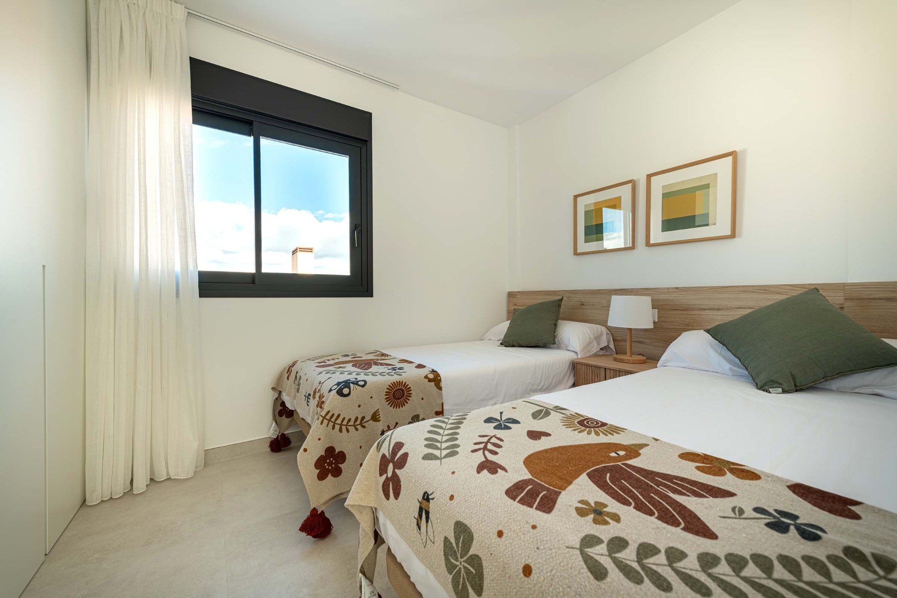 Resale - 3 Bedroom 2 Bathroom Townhouse in Cox -  - Alicante