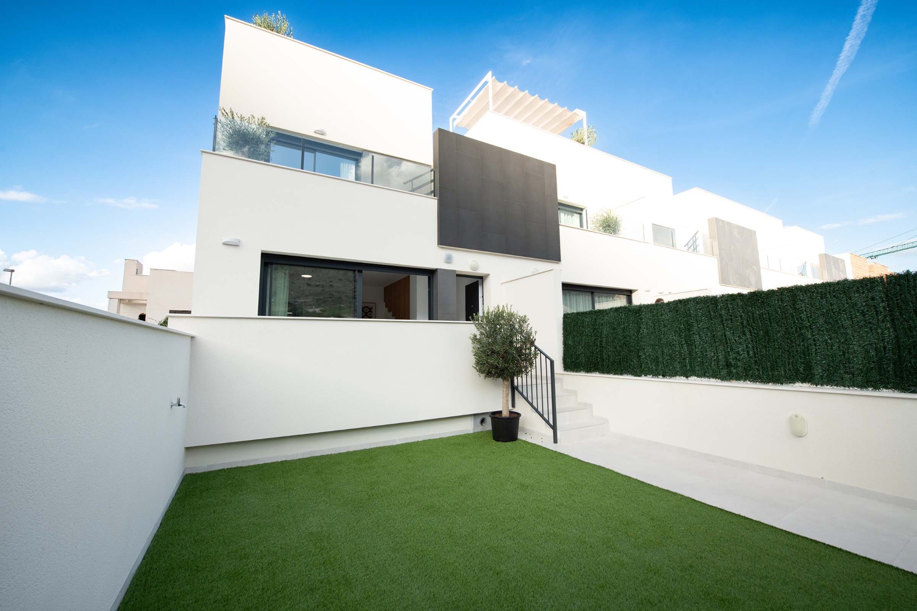 Resale - 3 Bedroom 2 Bathroom Townhouse in Cox -  - Alicante