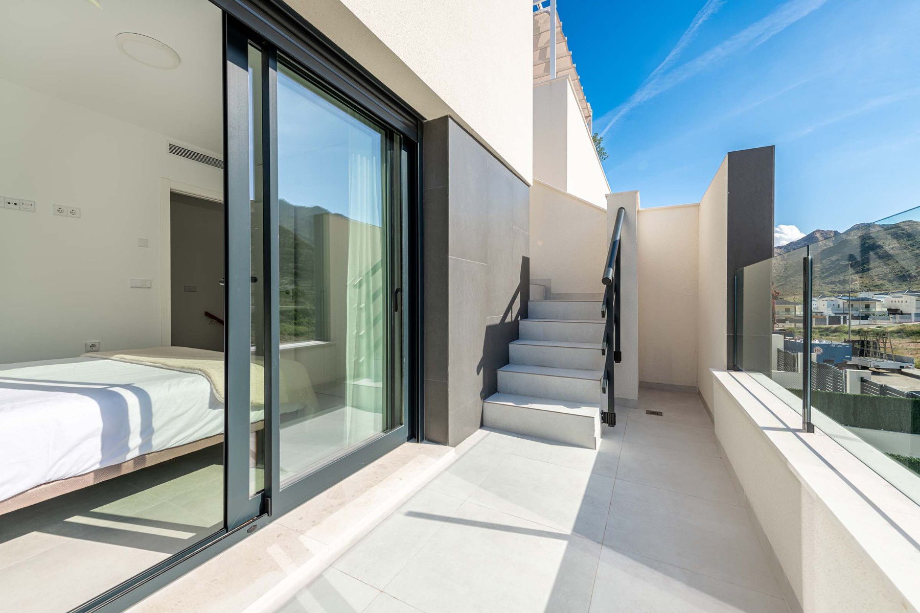 Resale - 3 Bedroom 2 Bathroom Townhouse in Cox -  - Alicante