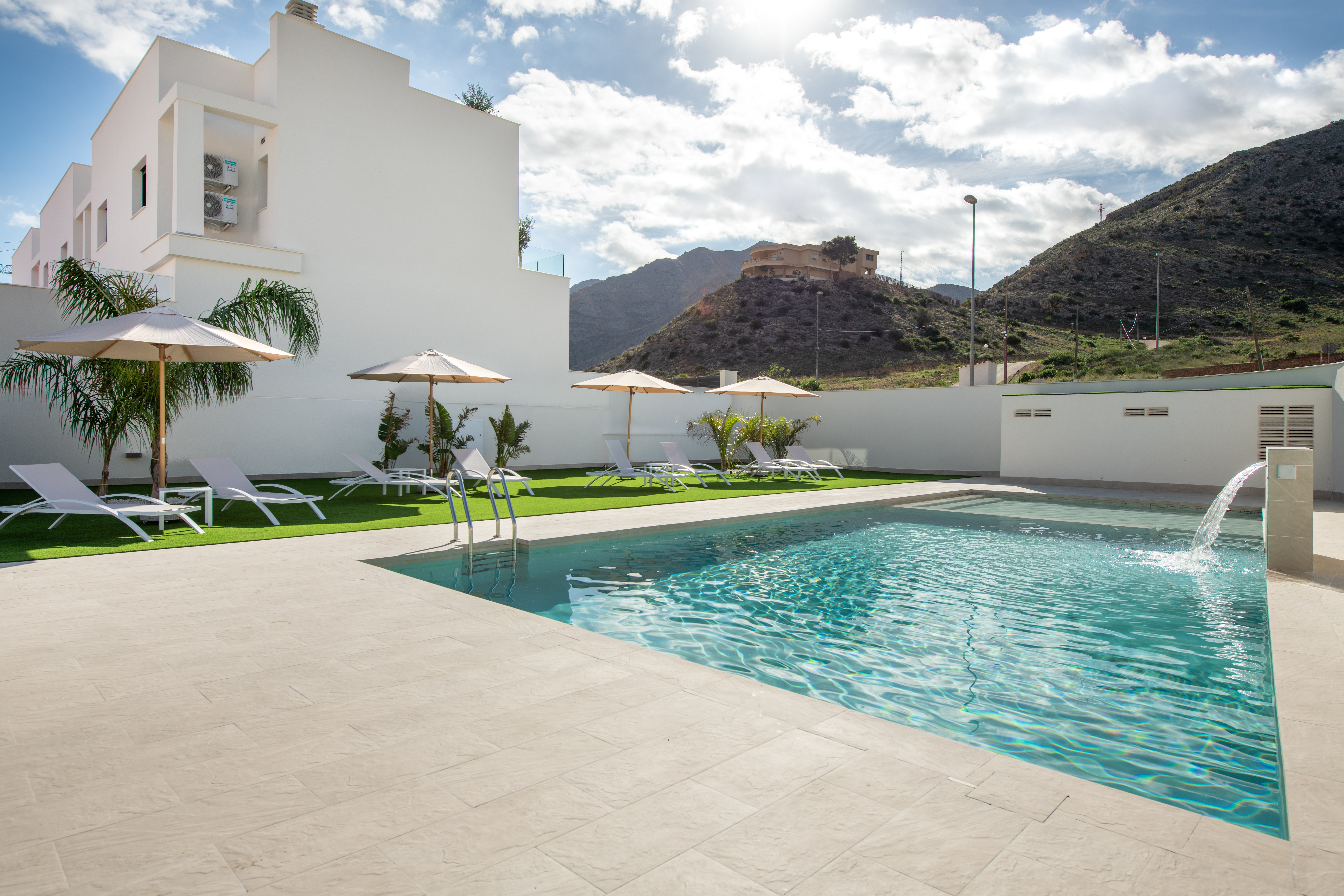 Resale - 3 Bedroom 2 Bathroom Townhouse in Cox -  - Alicante