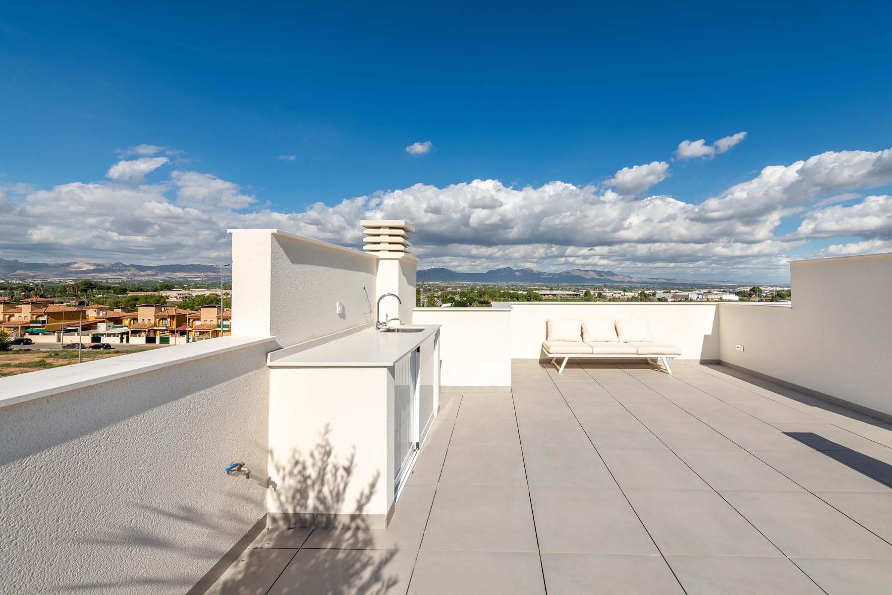 Resale - 3 Bedroom 2 Bathroom Townhouse in Cox -  - Alicante