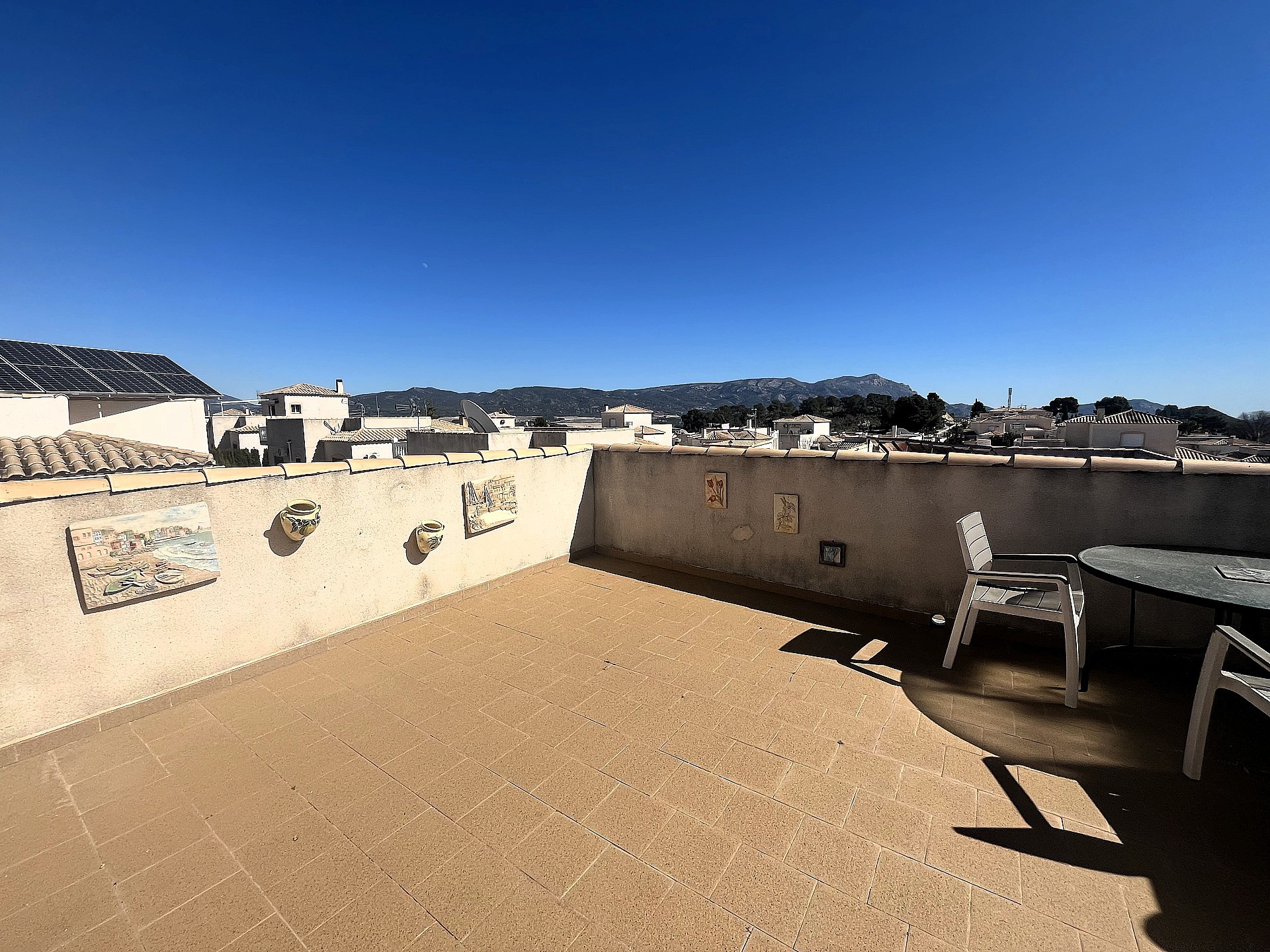 Resale - 4 Bedroom 3 Bathroom Villa in Castalla -  - Alicante