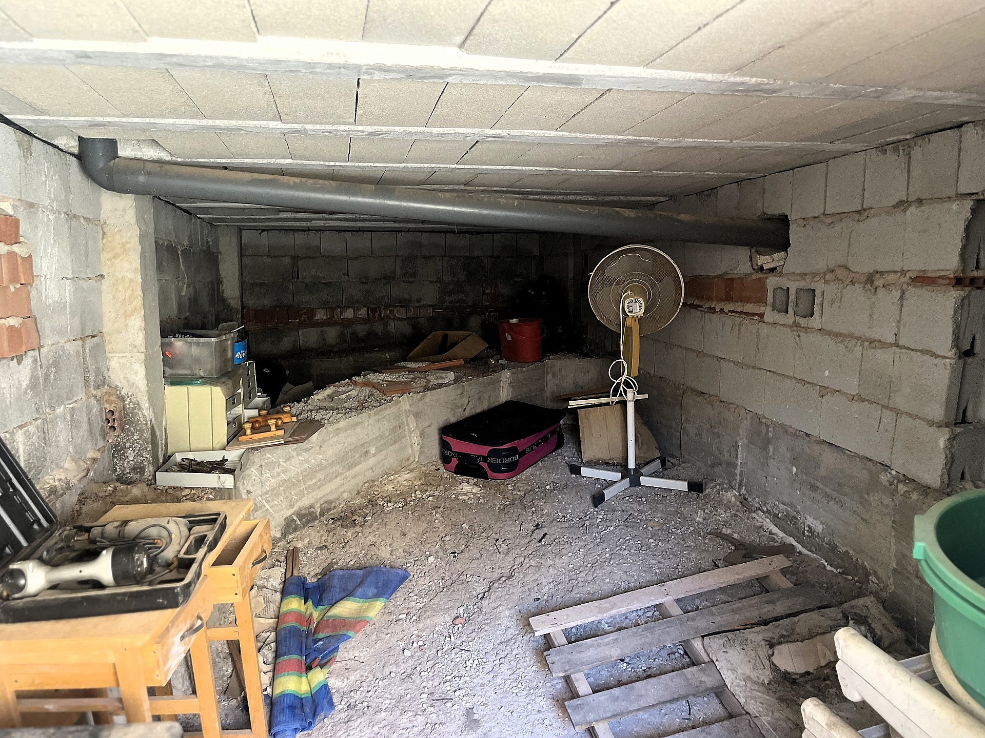 Resale - 4 Bedroom 3 Bathroom Villa in Castalla -  - Alicante