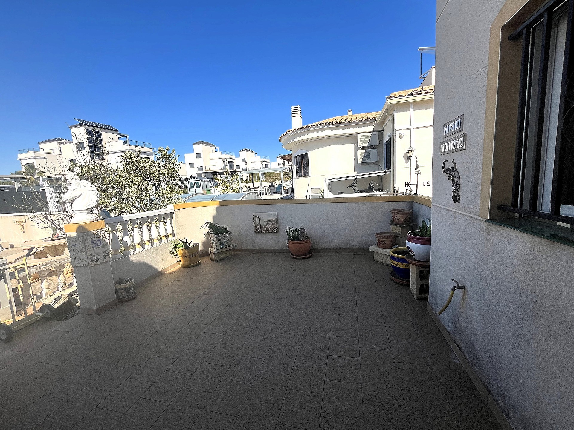 Resale - 4 Bedroom 3 Bathroom Villa in Castalla -  - Alicante